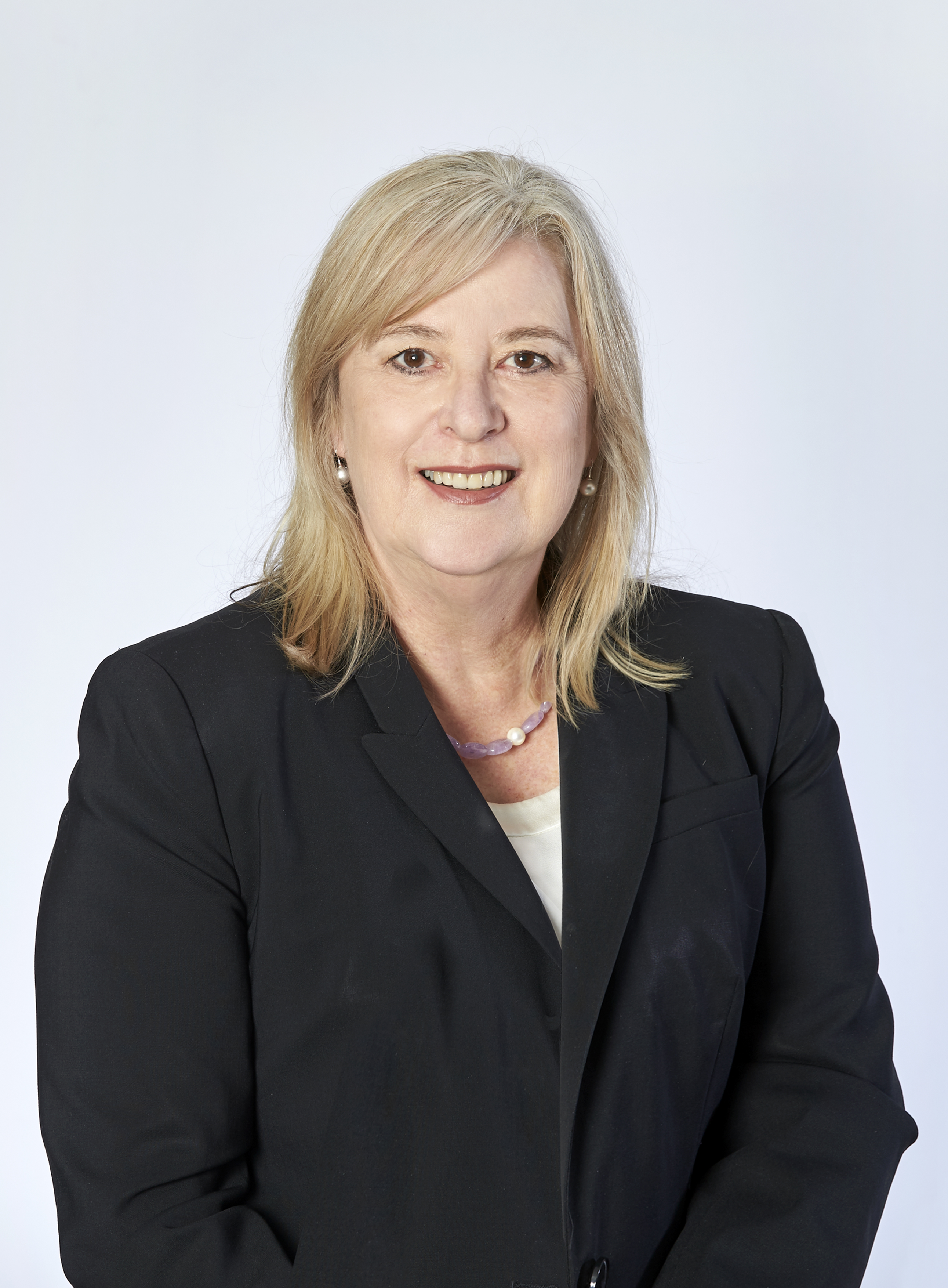 Fiona Harris AM